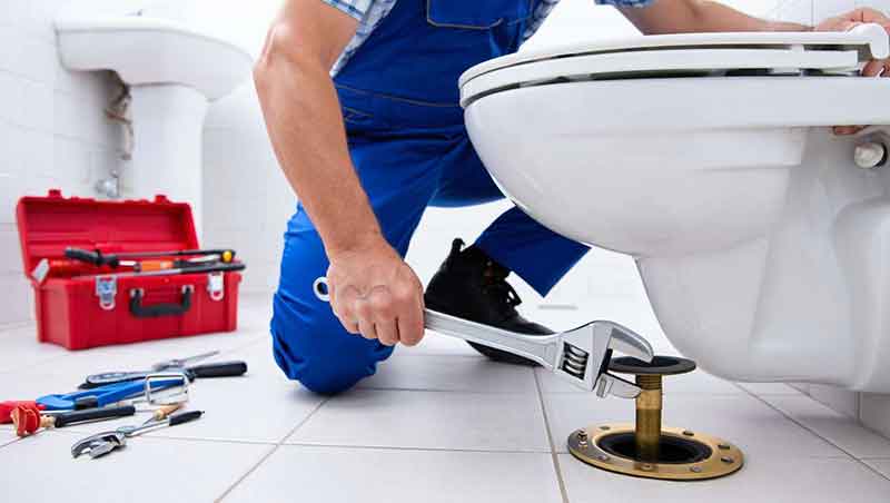 WC moderne installé après remplacement